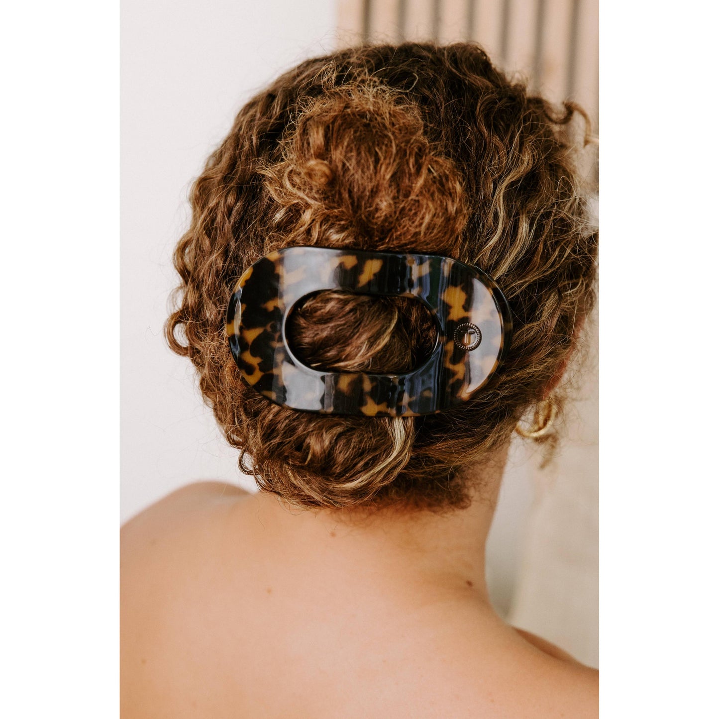Round Flat Hair Clip | Large | Tortoise