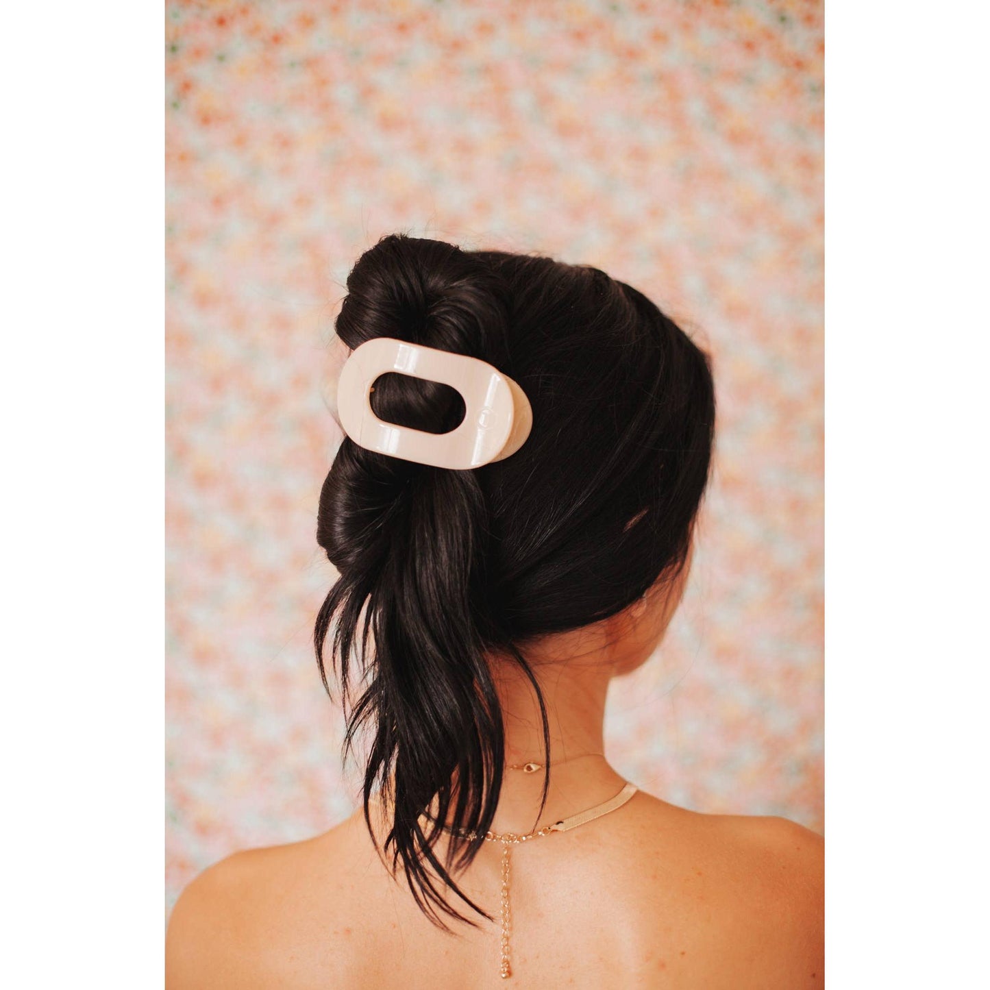 Round Flat Hair Clip | Medium | Almond Beige