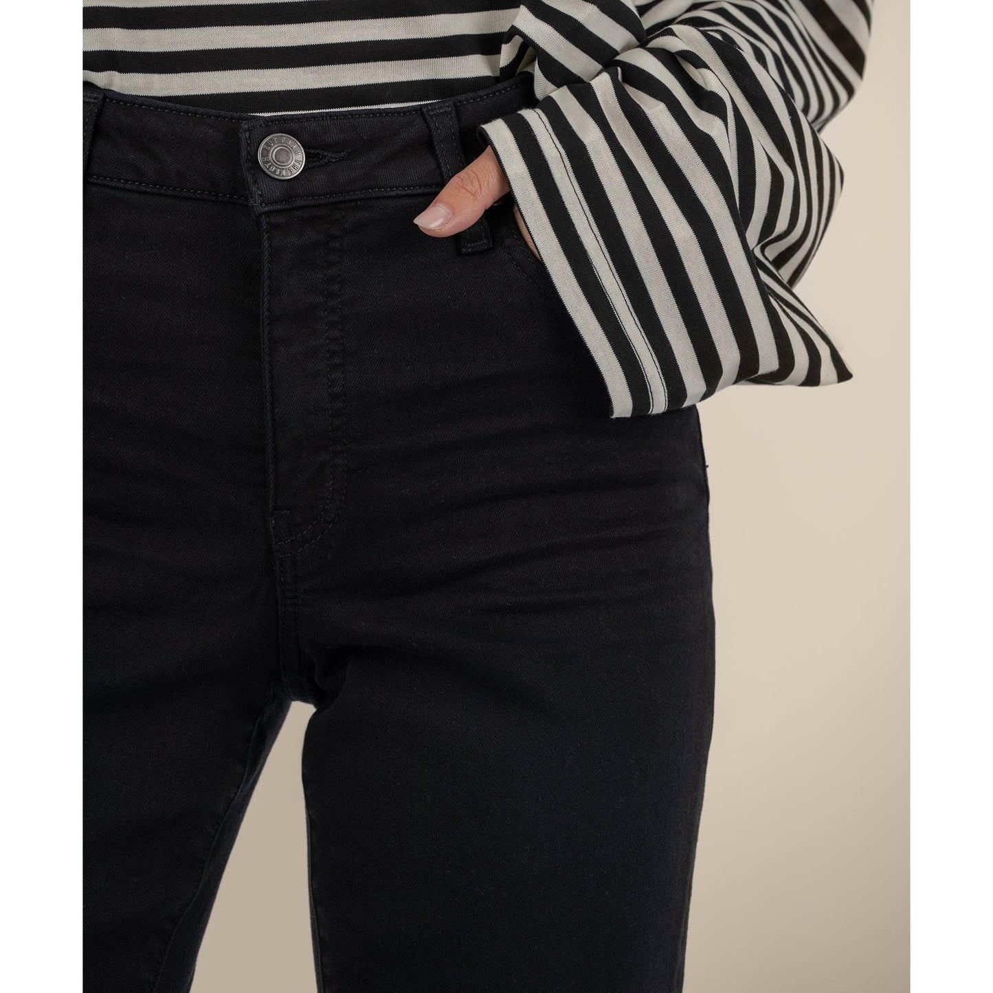 Kelsey High Rise Ankle Flare - Firm Black