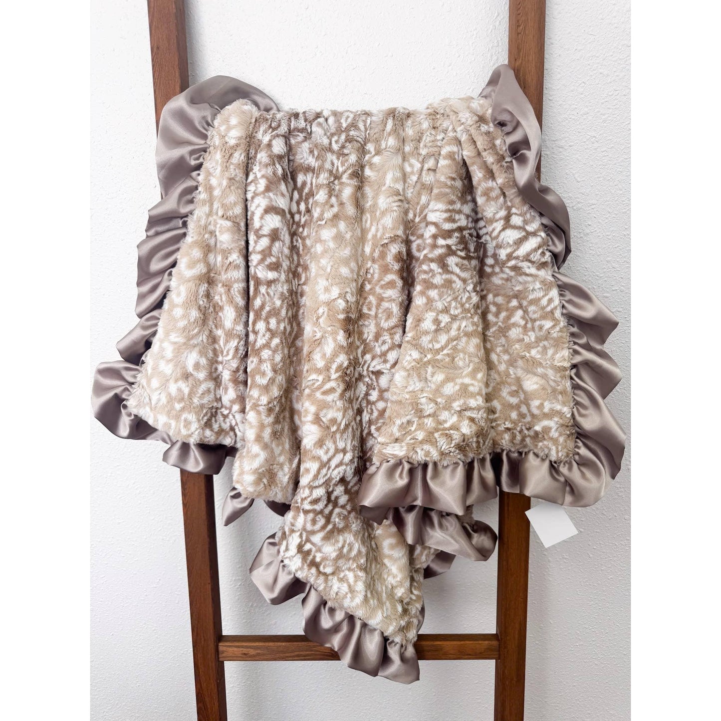 Rockin Royalty Lovely Leopard Lux Cuddle Blanket