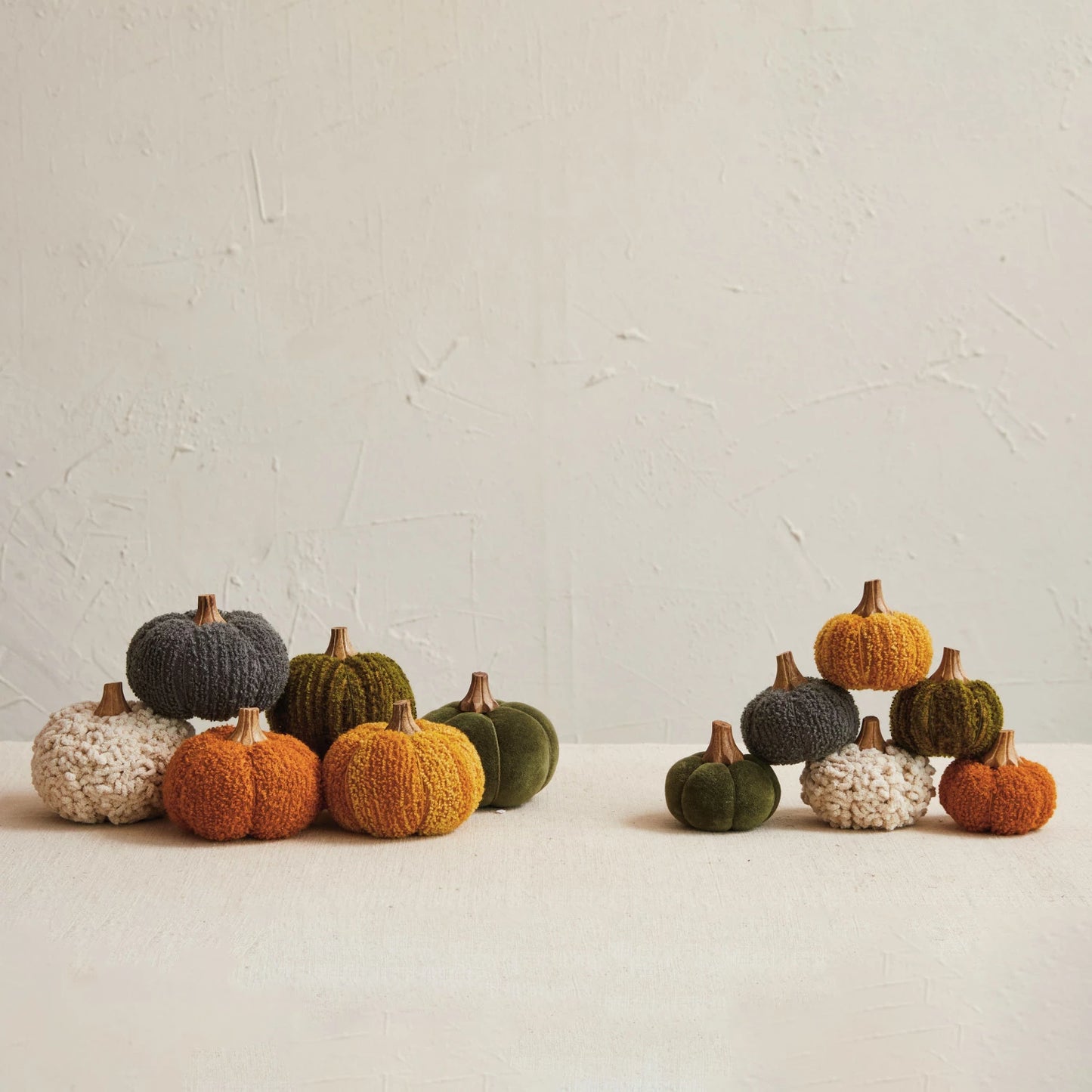 Boucle Velvet Pumpkin w Wood Stem
