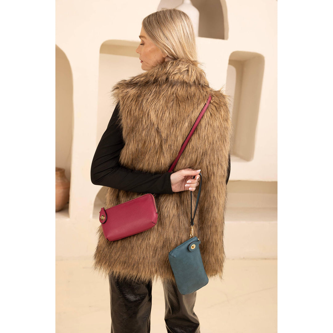 M1818 Kendall Crossbody/Wristlet w/ Twist Lock Closure