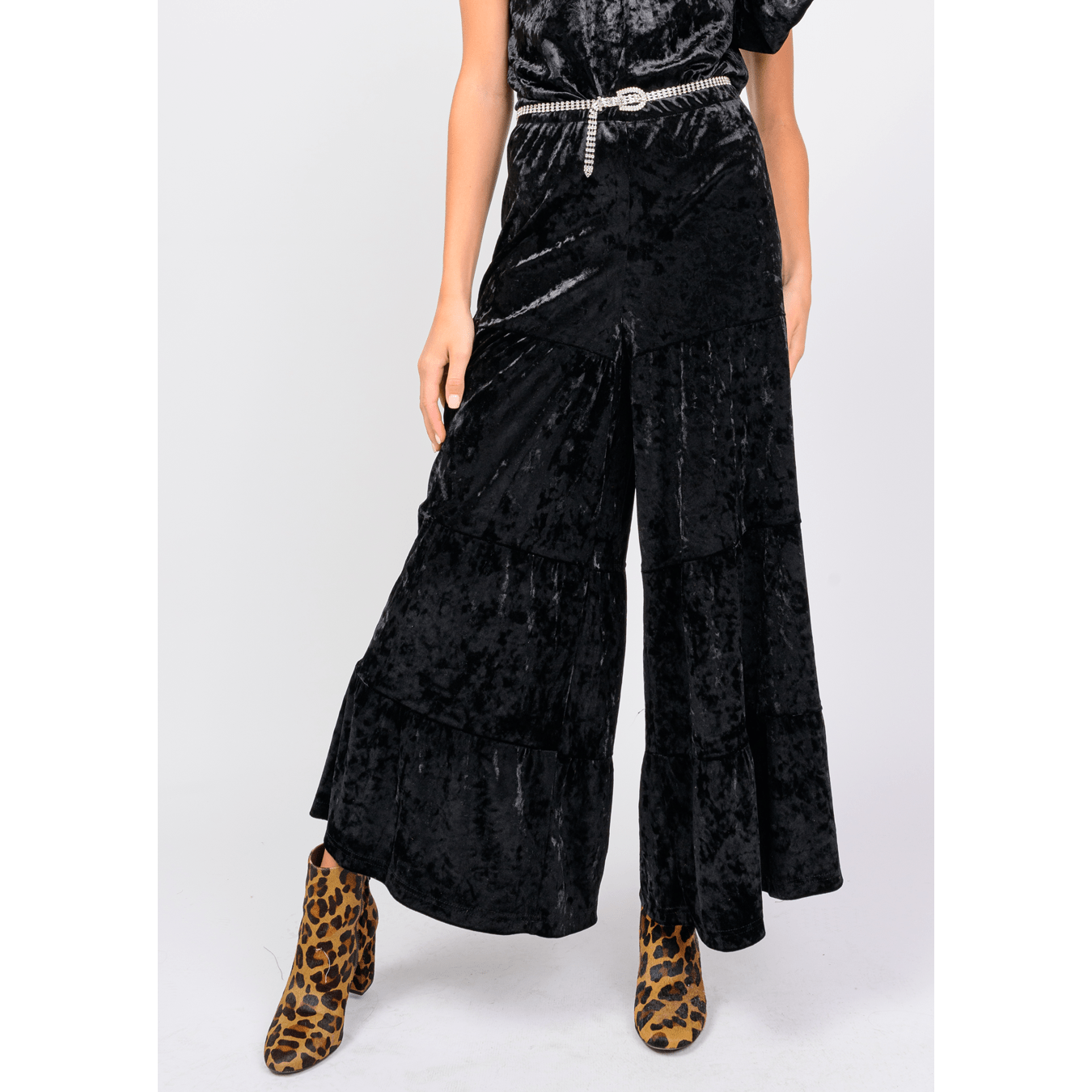 Ivy Jane Velvet Tiered Wide Leg Pants – Black