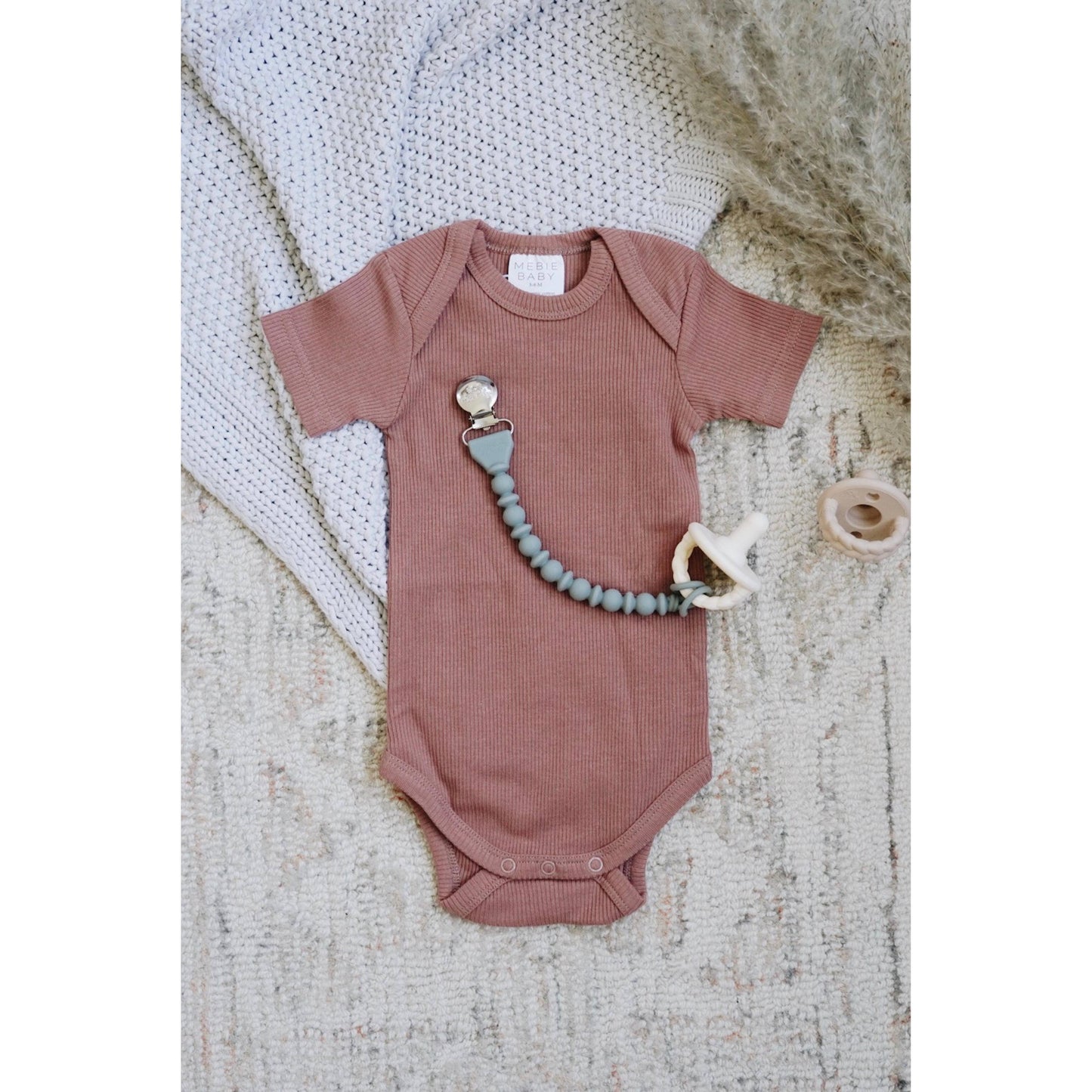 Itzy Ritzy Sweetie Strap™ Silicone One-Piece Pacifier Clips