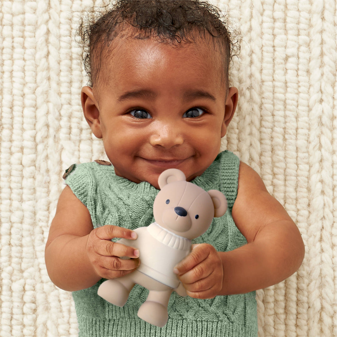 Itzy Ritzy Comfort Crew™ Bear – Natural Rubber Molar Teether