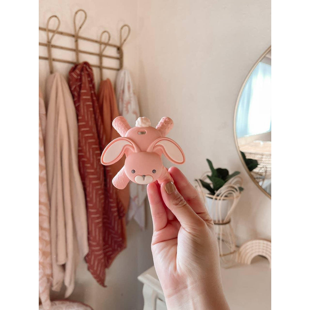 Itzy Ritzy Teether™ Baby Molar Teether