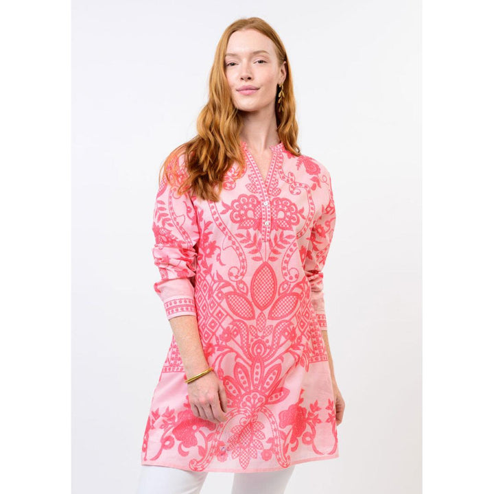 Detail shot of the 3/4 sleeves and textured woven fabric of the Ivy Jane Style 350047 tunic.