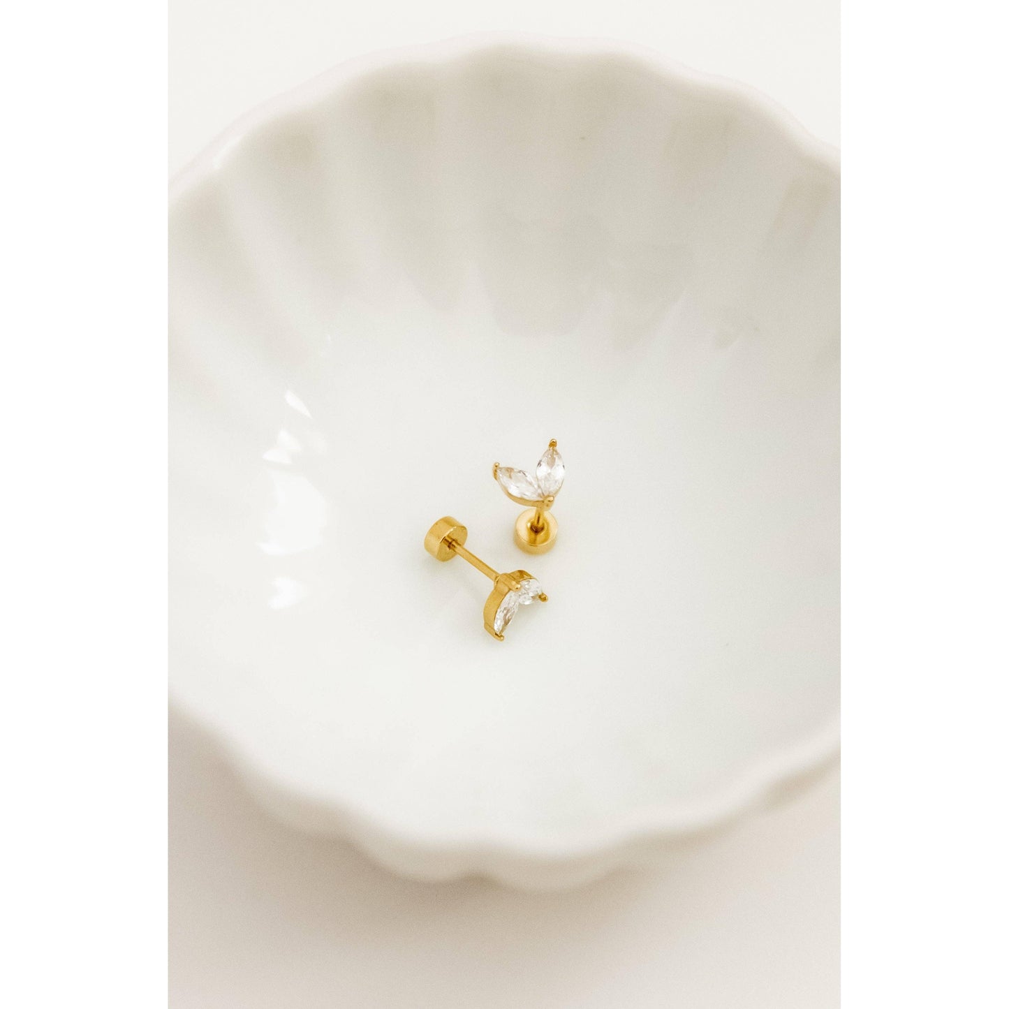 Screwback Stud Earrings - Nova
