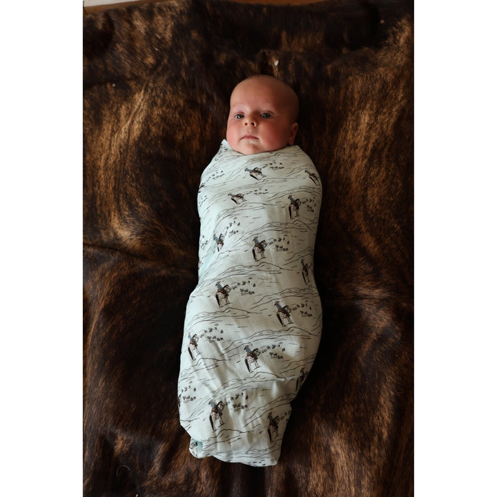 Buck &amp; Ruffles Swaddle