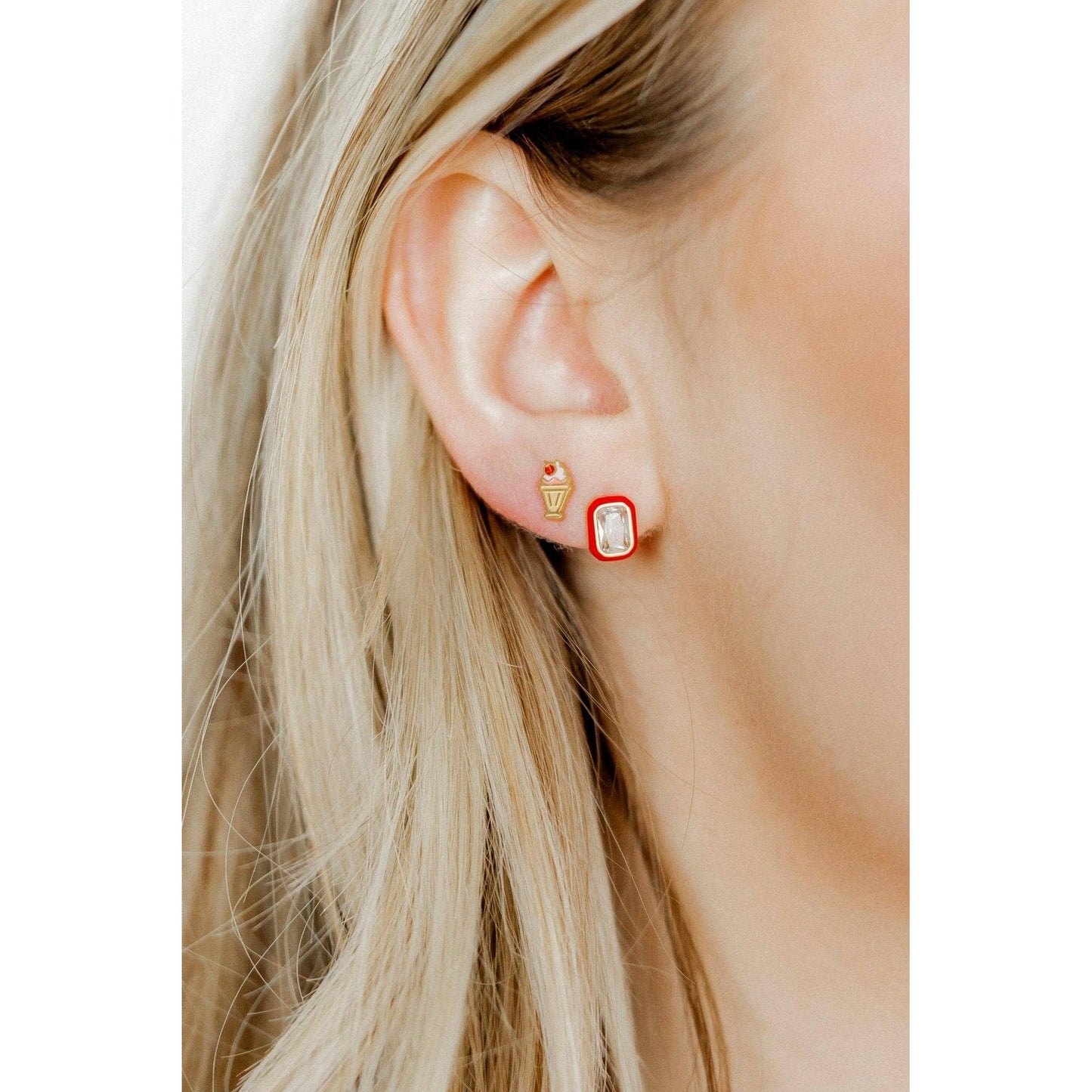 Screwback Stud Earrings - Milkshake