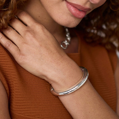 Catalina Hinge Bangle