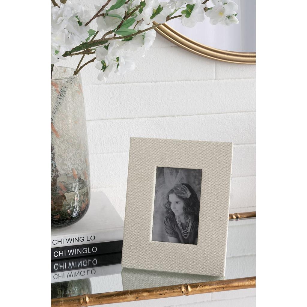 White Faux Leather Photo Frame 3.5x5.5