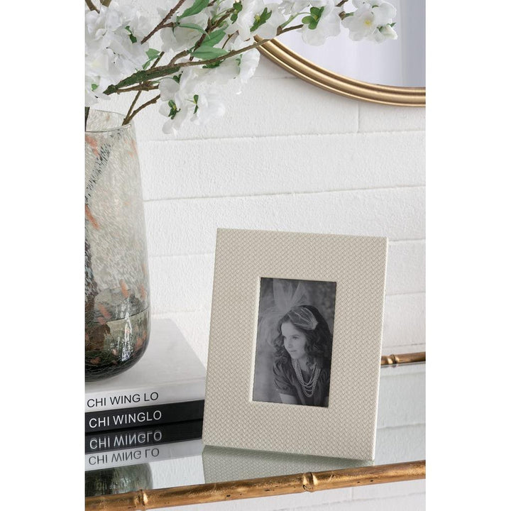White Faux Leather Photo Frame 3.5x5.5