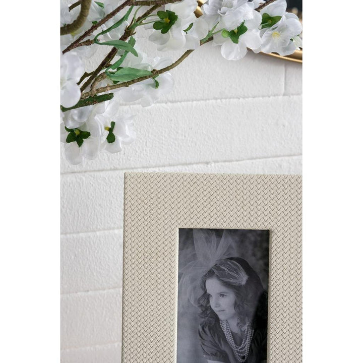 White Faux Leather Photo Frame 3.5x5.5