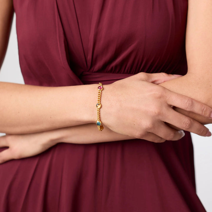 Julie Vos Dolce Delicate Bracelet featuring signature gold-plated craftsmanship and delicate details.