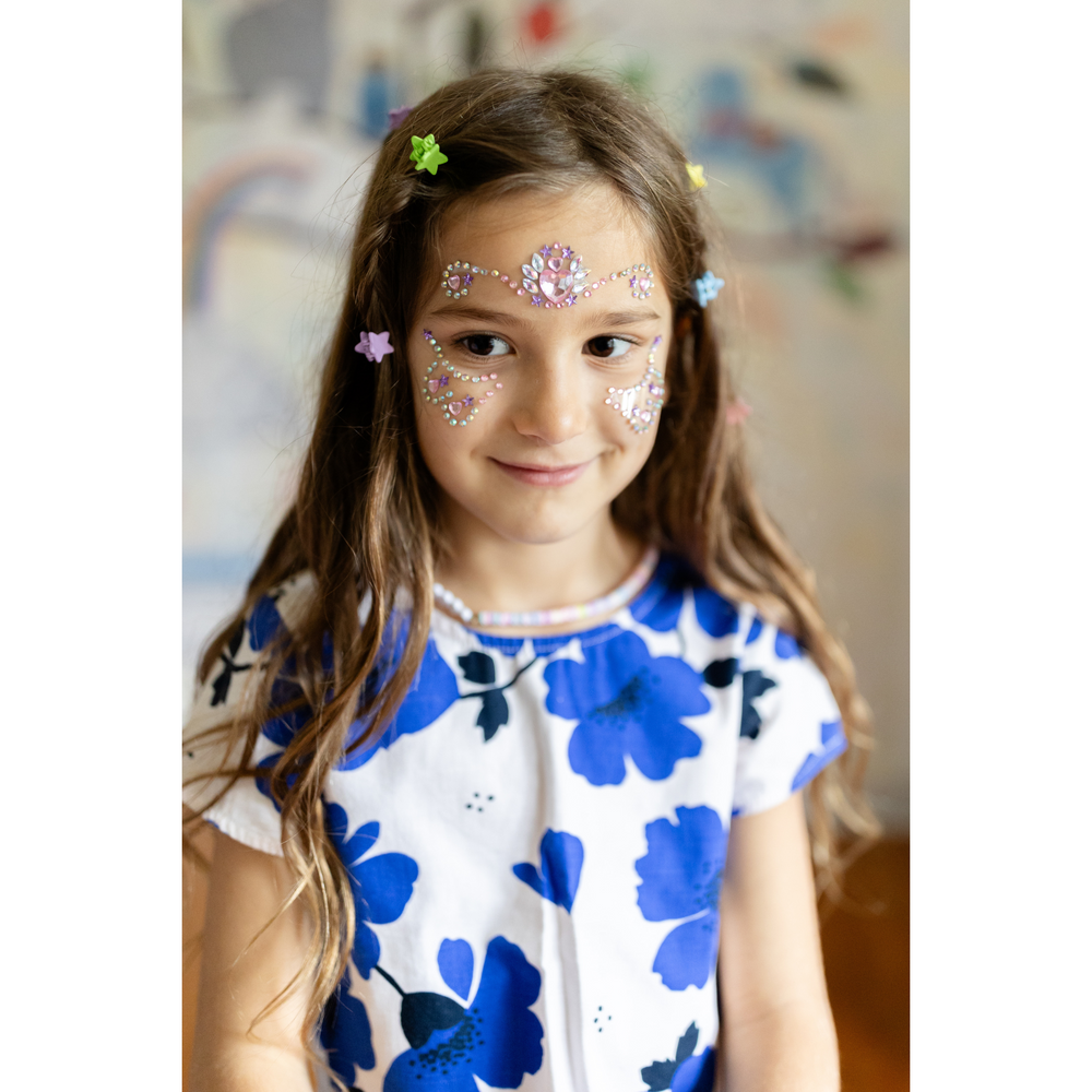 Rainbow star-shaped mini hair clips in bright colors