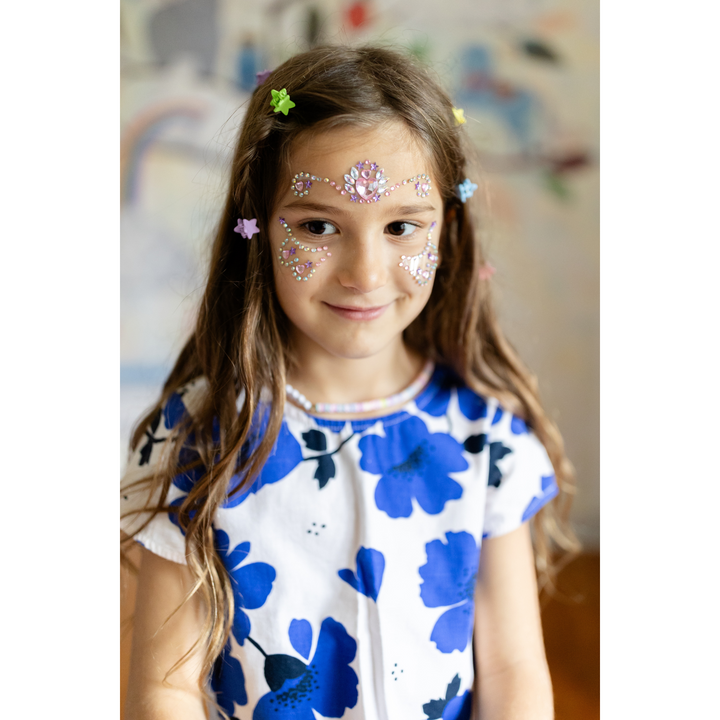 Rainbow star-shaped mini hair clips in bright colors