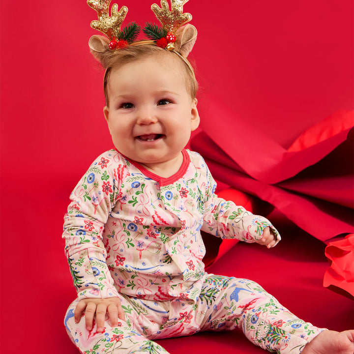 Sugar Plum Dreams Modal Magnetic Footie