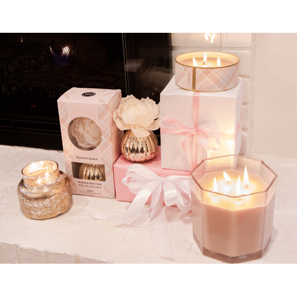 Bridgewater Candle Sweet Grace Holiday 3-Wick Tin featuring a beautifully decorated festive candle tin.