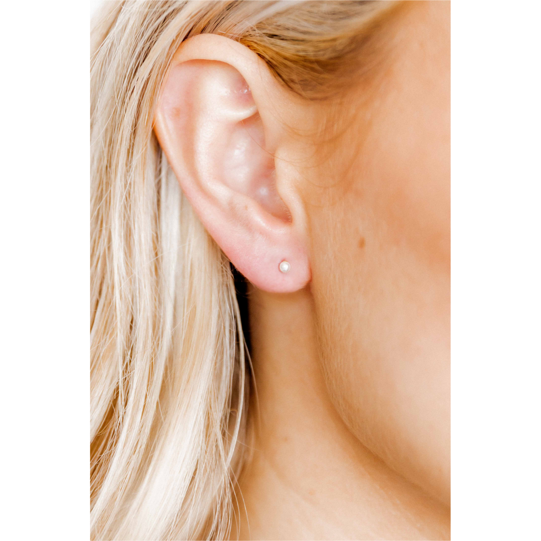 Screwback Stud Earrings - Payton Pearl White 3mm