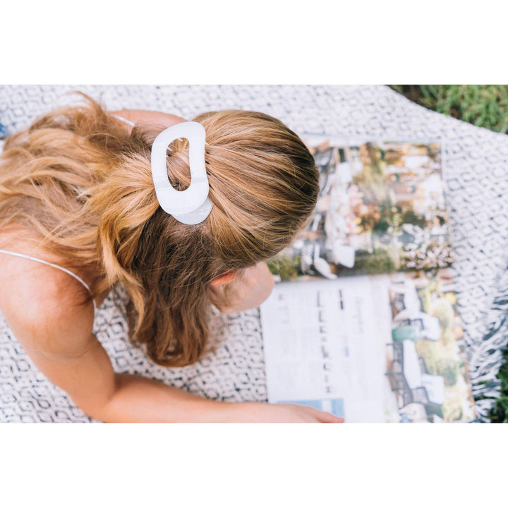Round Flat Hair Clip | Medium | Coconut White
