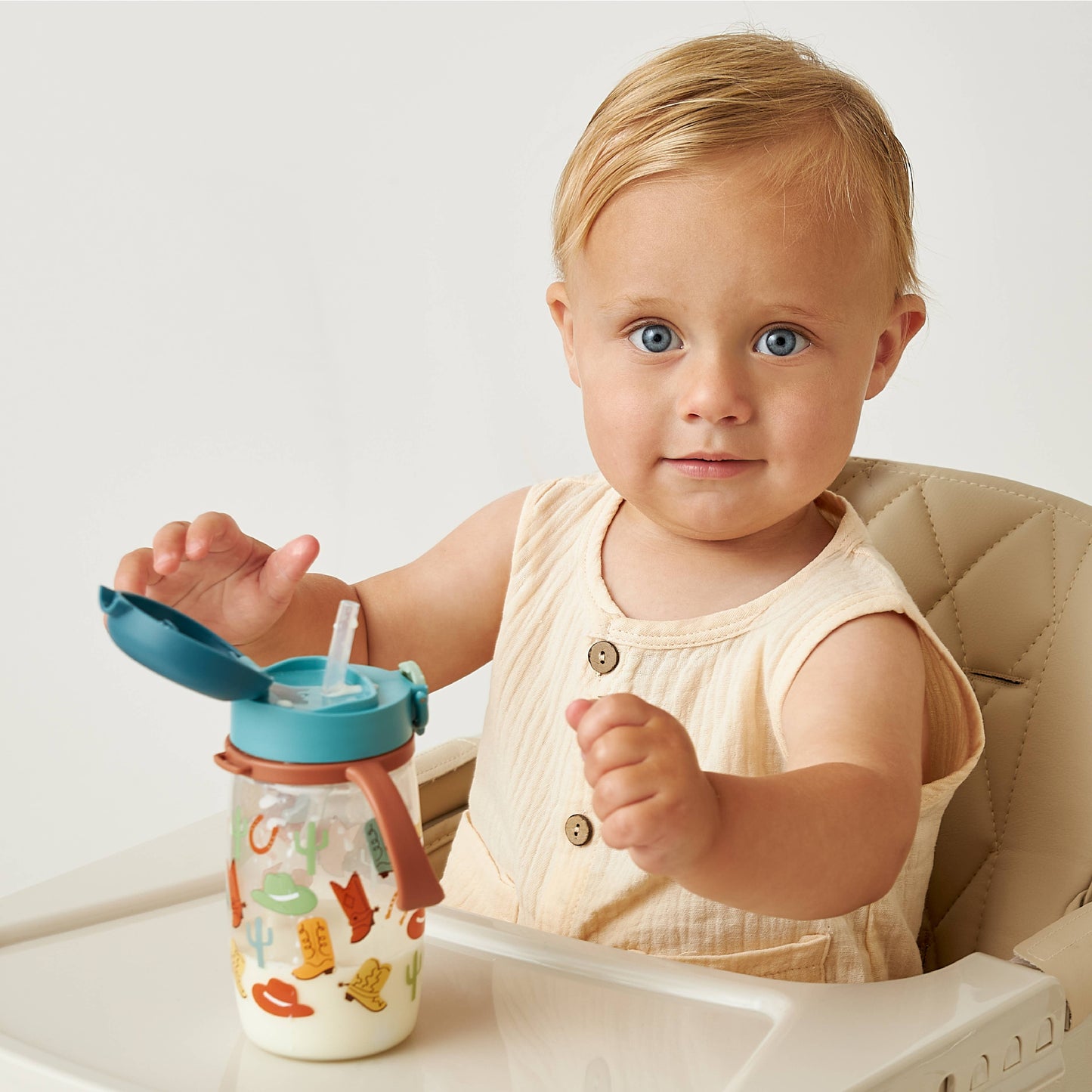 Itzy Ritzy Itzy Sips™ Weighted Straw Cup with Snap-Close Lid
