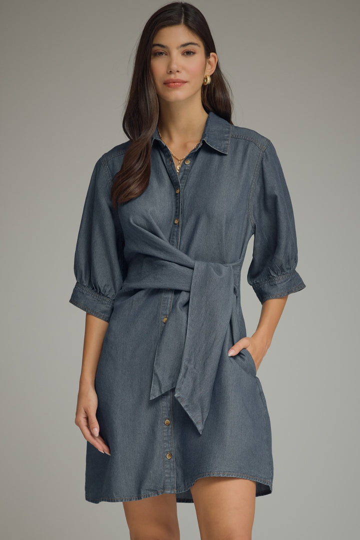 Model wearing the Entro River Dress in Dk. Denim