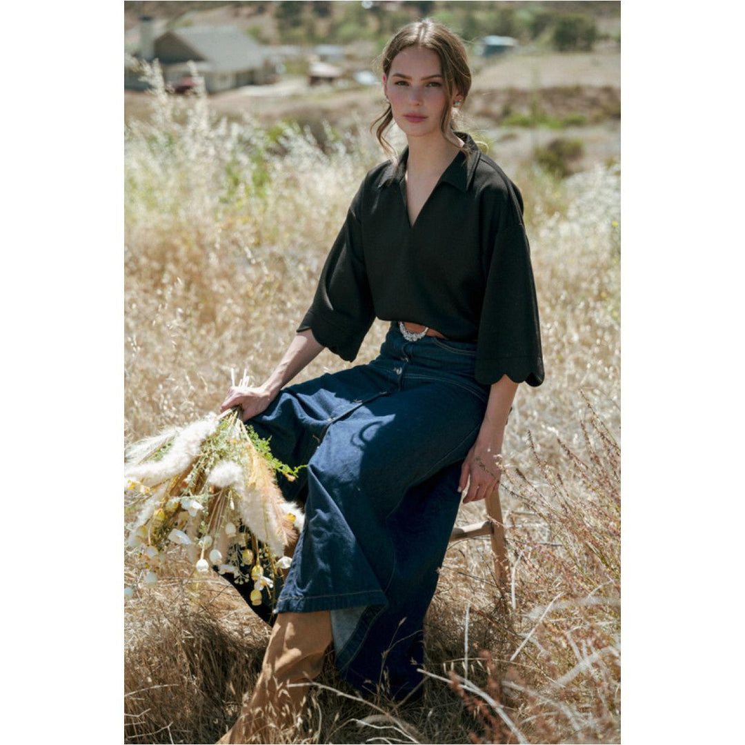 Presley Scallop Edge Collared V-Neck Top with 3/4 Sleeves