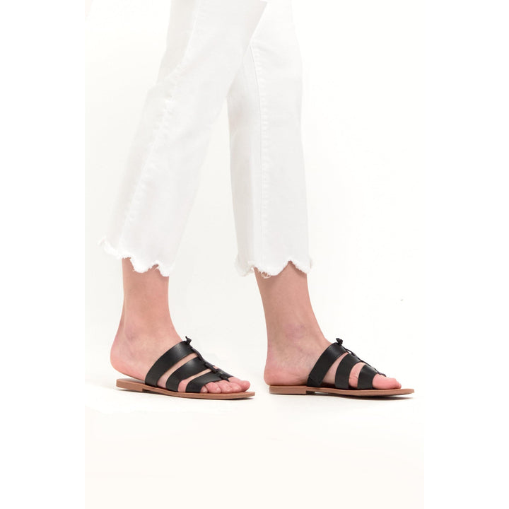 1822 Denim Scalloped Crop Jean in White
